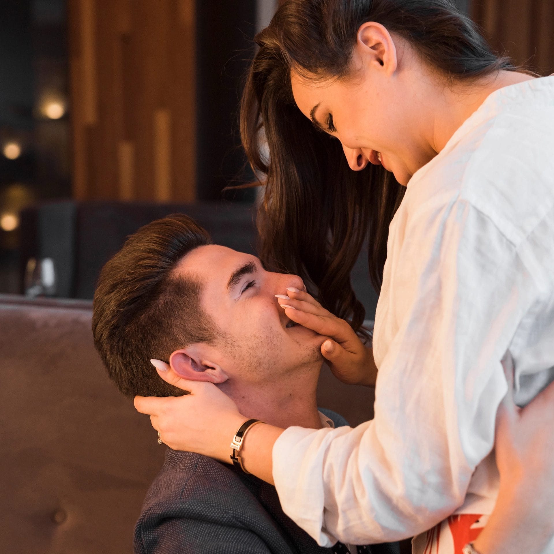 Koliko dugo trebate sačekati da poljubite muža ili momka nakon uvećanja usana?